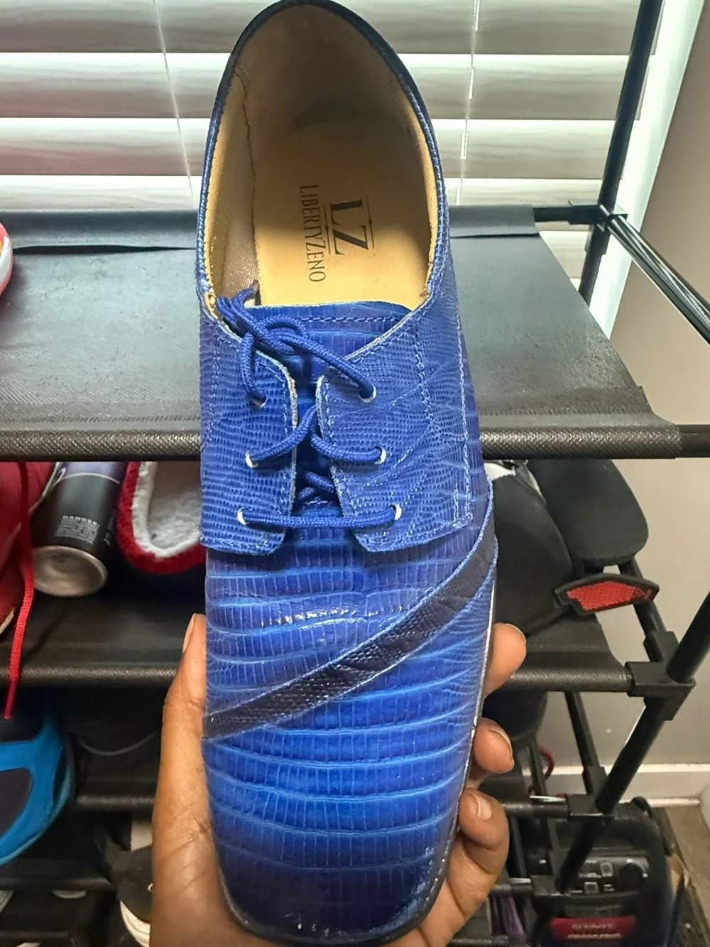 Men's Blue Textured Lace-Up Derby Shoe